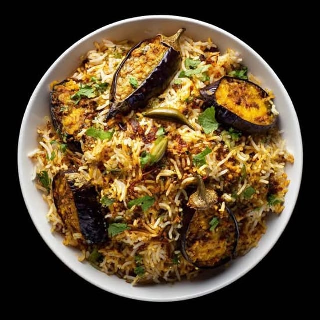 Gutti Vankaya Biryani Family Pack.